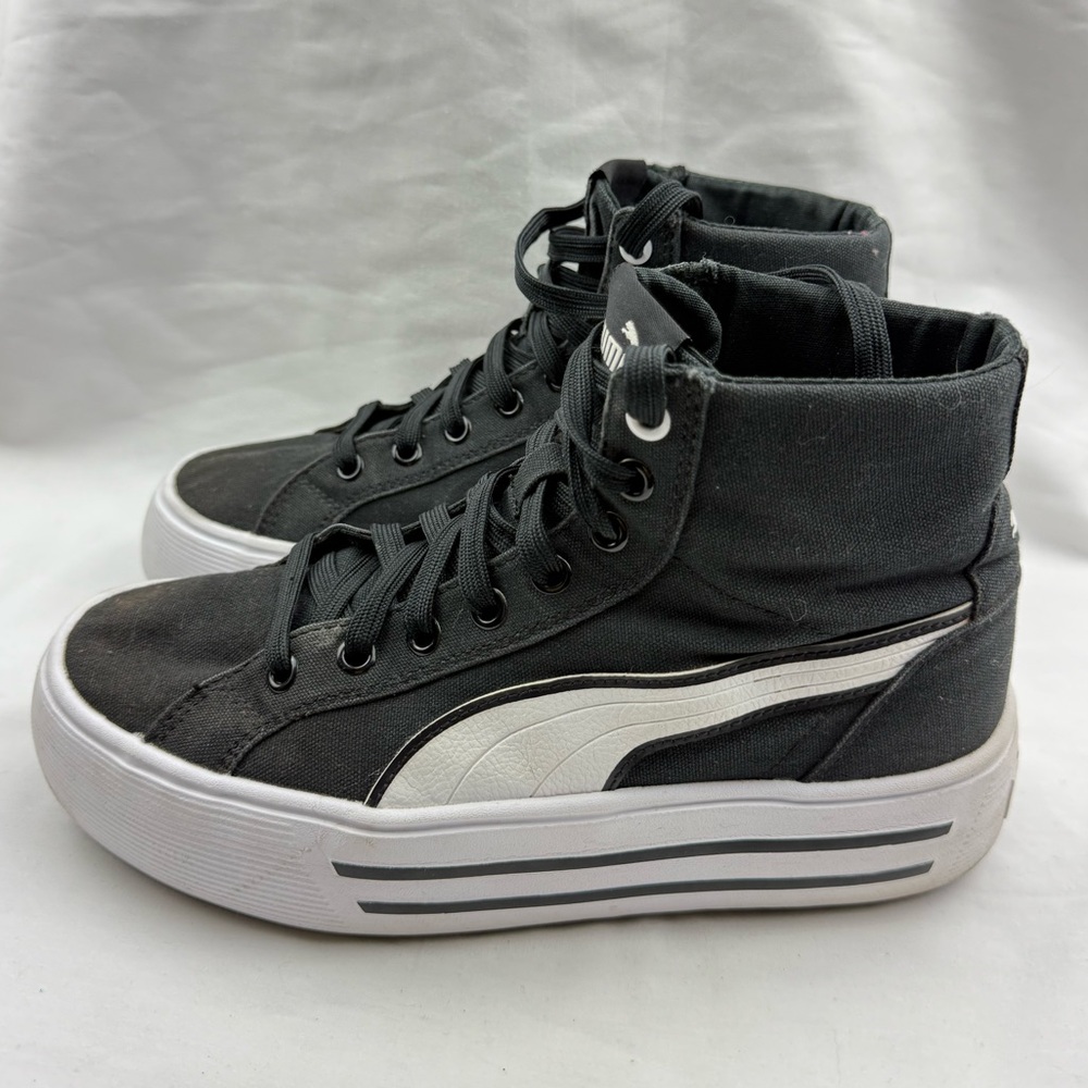 Puma women’s Kaia 2.0 Mid Top Sneaker‎ shoes in black size 7.5